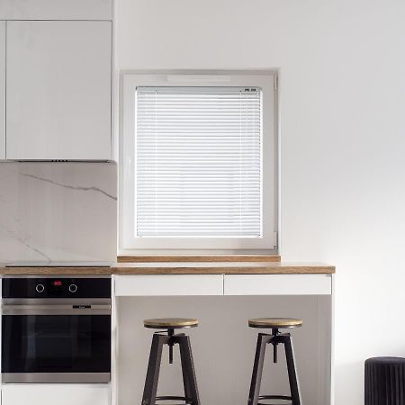 Szwedzka 22C Separate Bedroom Free Garage By Perfect Apart Warsawa Bagian luar foto