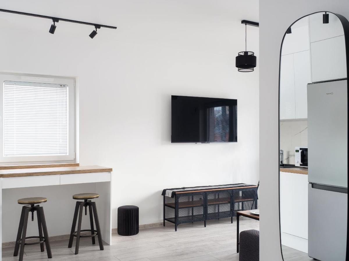 Szwedzka 22C Separate Bedroom Free Garage By Perfect Apart Warsawa Bagian luar foto