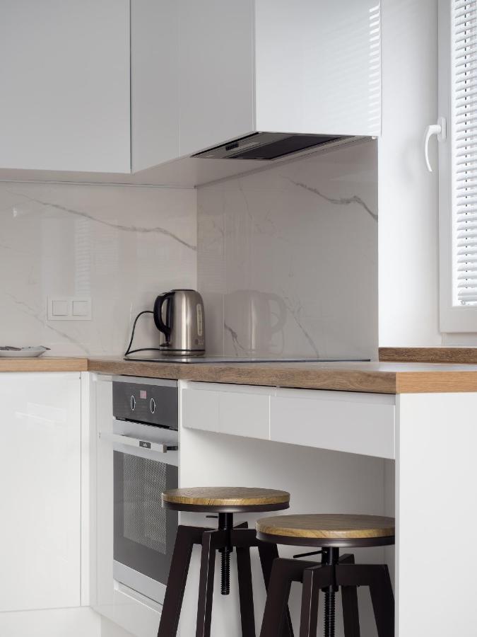 Szwedzka 22C Separate Bedroom Free Garage By Perfect Apart Warsawa Bagian luar foto